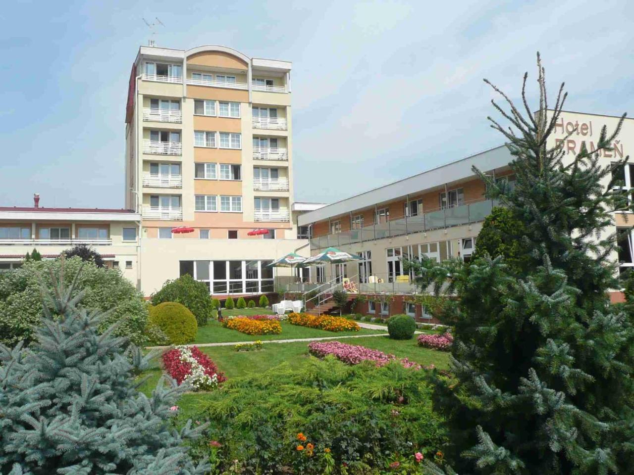 Hotel Pramen - Sivek Hotels Дудинце Экстерьер фото