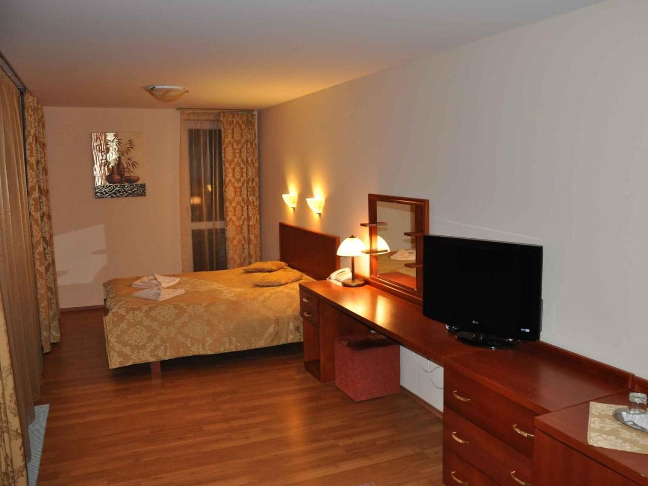 Hotel Pramen - Sivek Hotels Дудинце Экстерьер фото